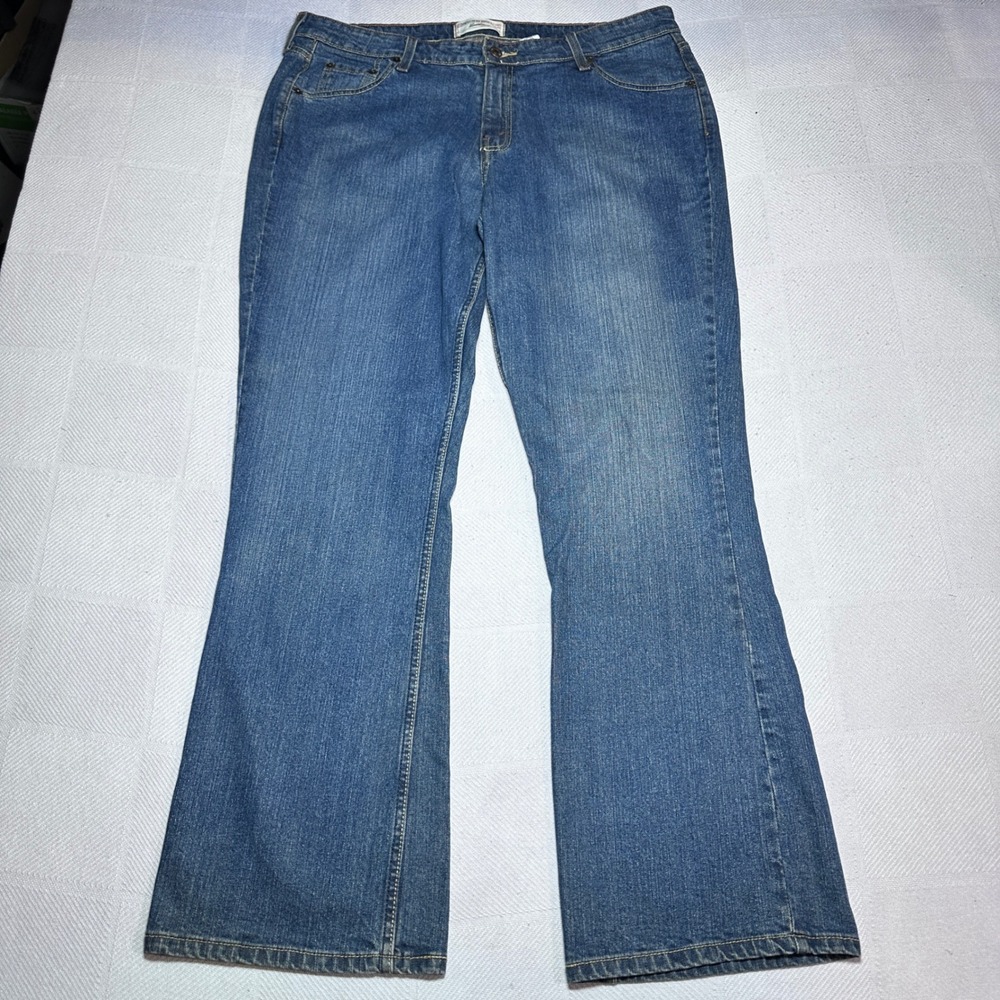 Vintage Y2K Levi's Stretch Low Rise Bootcut Jeans Women 18 Medium Wash Blue